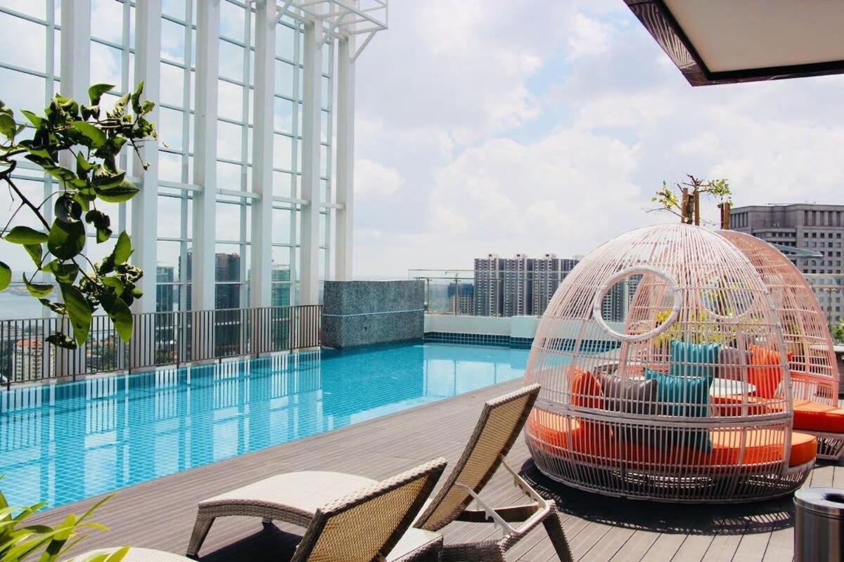 A Stylish High-Floor 2Br Suasana Suites Views Johor Bahru Exteriör bild